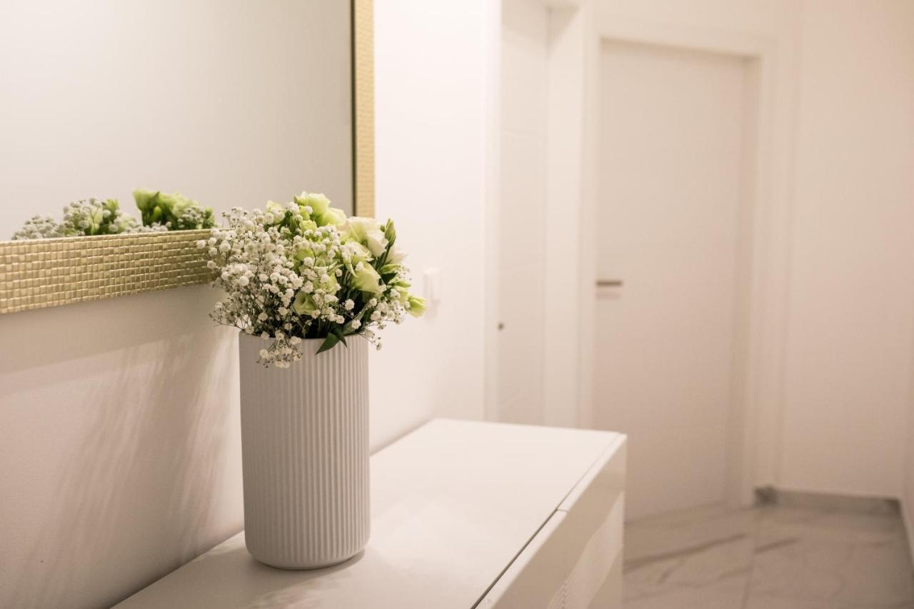 زادار Luxury Rooms With Balcony المظهر الخارجي الصورة