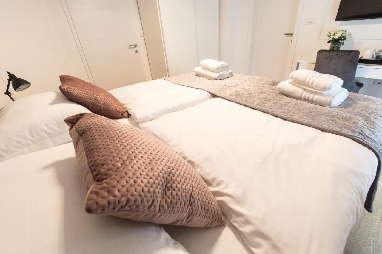 زادار Luxury Rooms With Balcony المظهر الخارجي الصورة