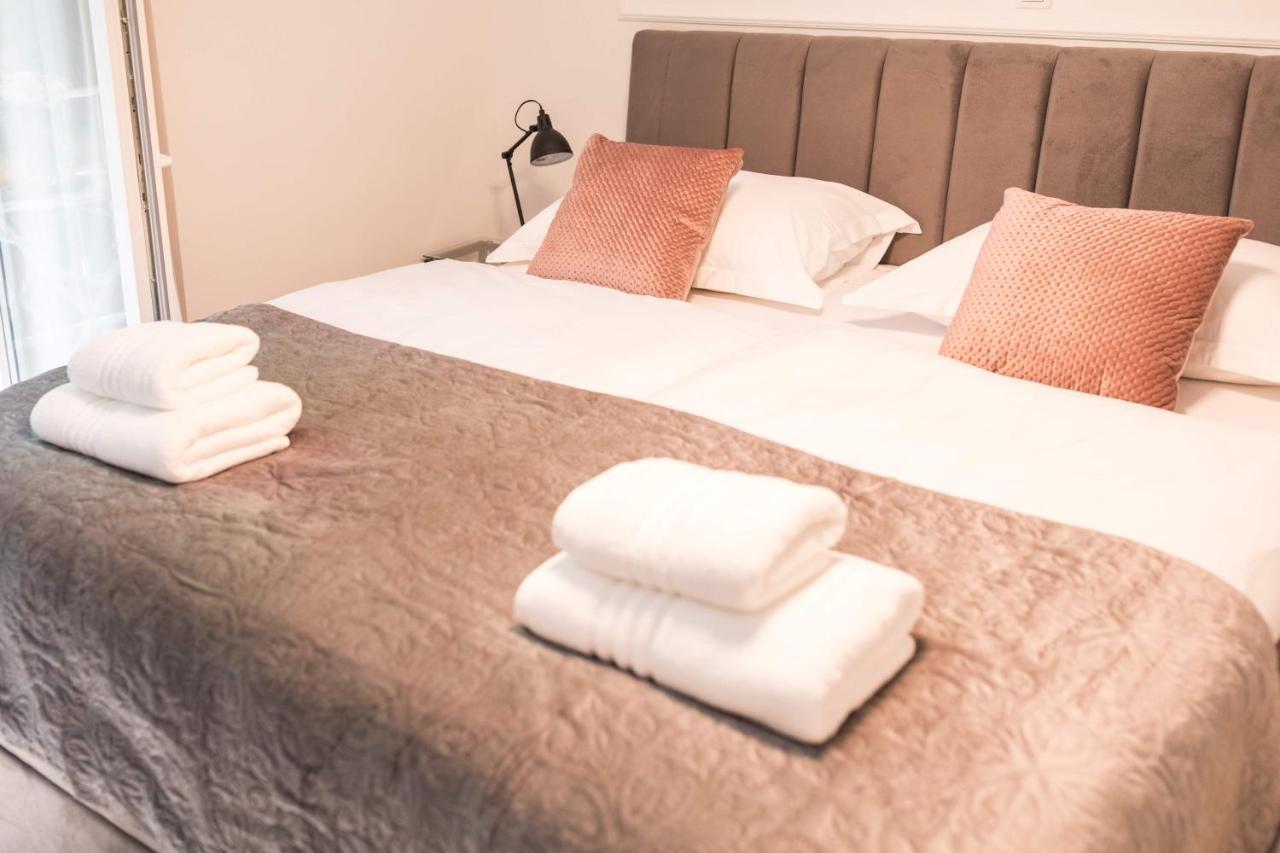 زادار Luxury Rooms With Balcony المظهر الخارجي الصورة