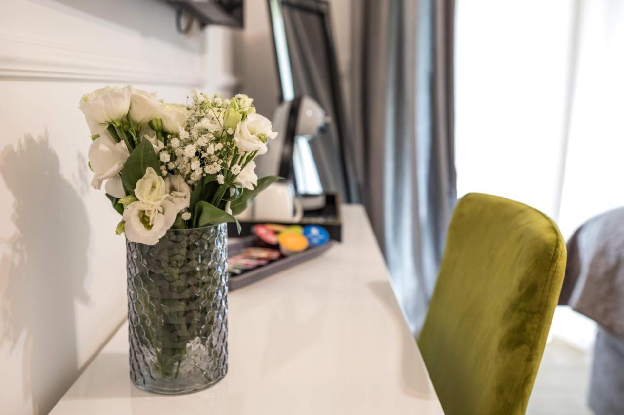 زادار Luxury Rooms With Balcony المظهر الخارجي الصورة